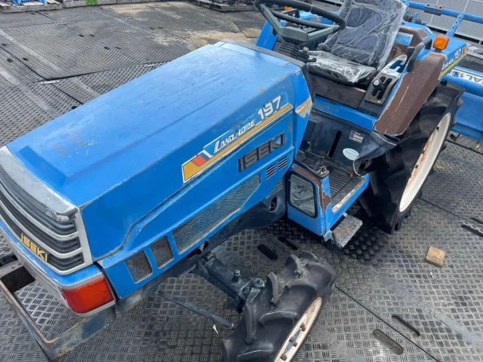 WhatsApp Image 2025-03-24 at 15.56.47_3181c0e0 Tractor Iseki TU 197 cu freză 1