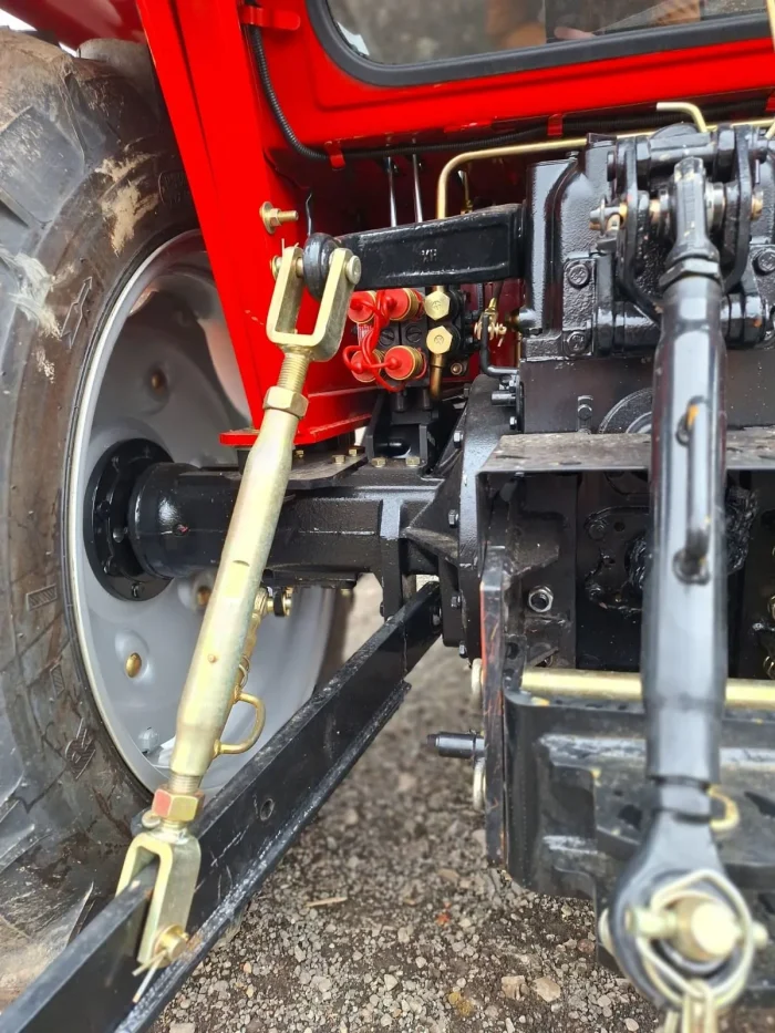 tractor bizon xd 504 (50cp) with cab tractor bizon xd 504 (50cp) with cab